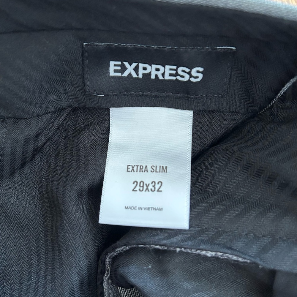 Express Gray Men's Suit - Picture 10 of 10
